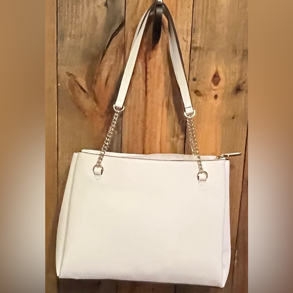 DKNY Bag and Pouch NWOT - Picture 4 of 7